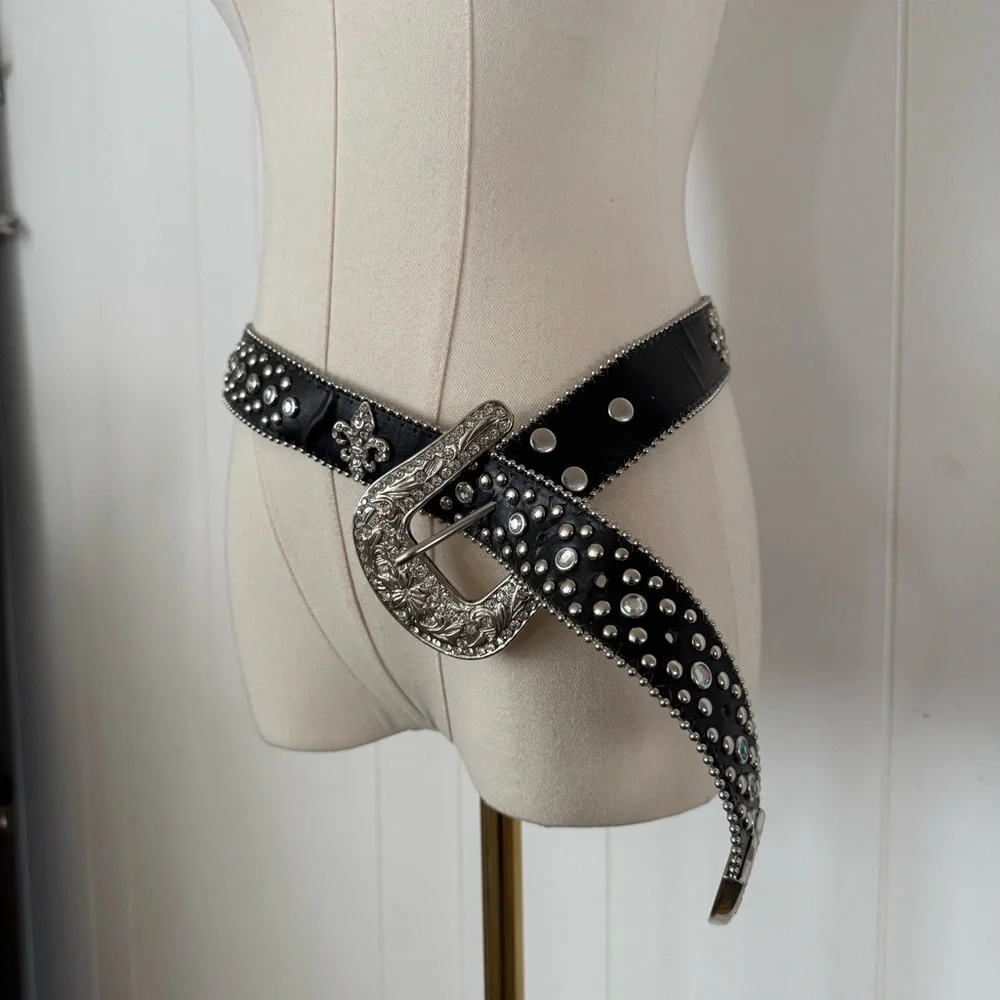 Rhinestone Western Crosses Women’s Belt